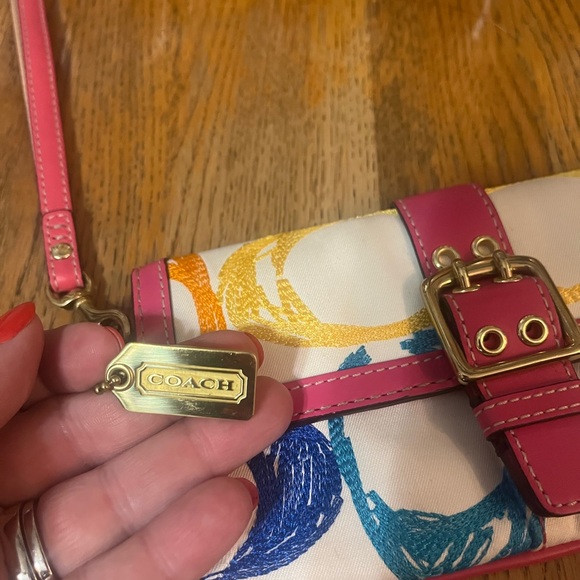 Rare Coach Multicolor Signature embroidered Wristlet ❤️💙💚🤍🌈🌈🌈 Y2K - Picture 3 of 5